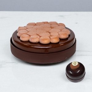 Chocovanille individuel et à partager avec croustillant et biscuit chocolat, crémeux vanille et mousse chocolat noir