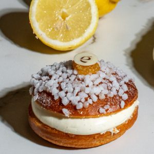 Dessert individuel Trop’Aix avec brioche, marmelade de citron et crème à la fleur d’oranger