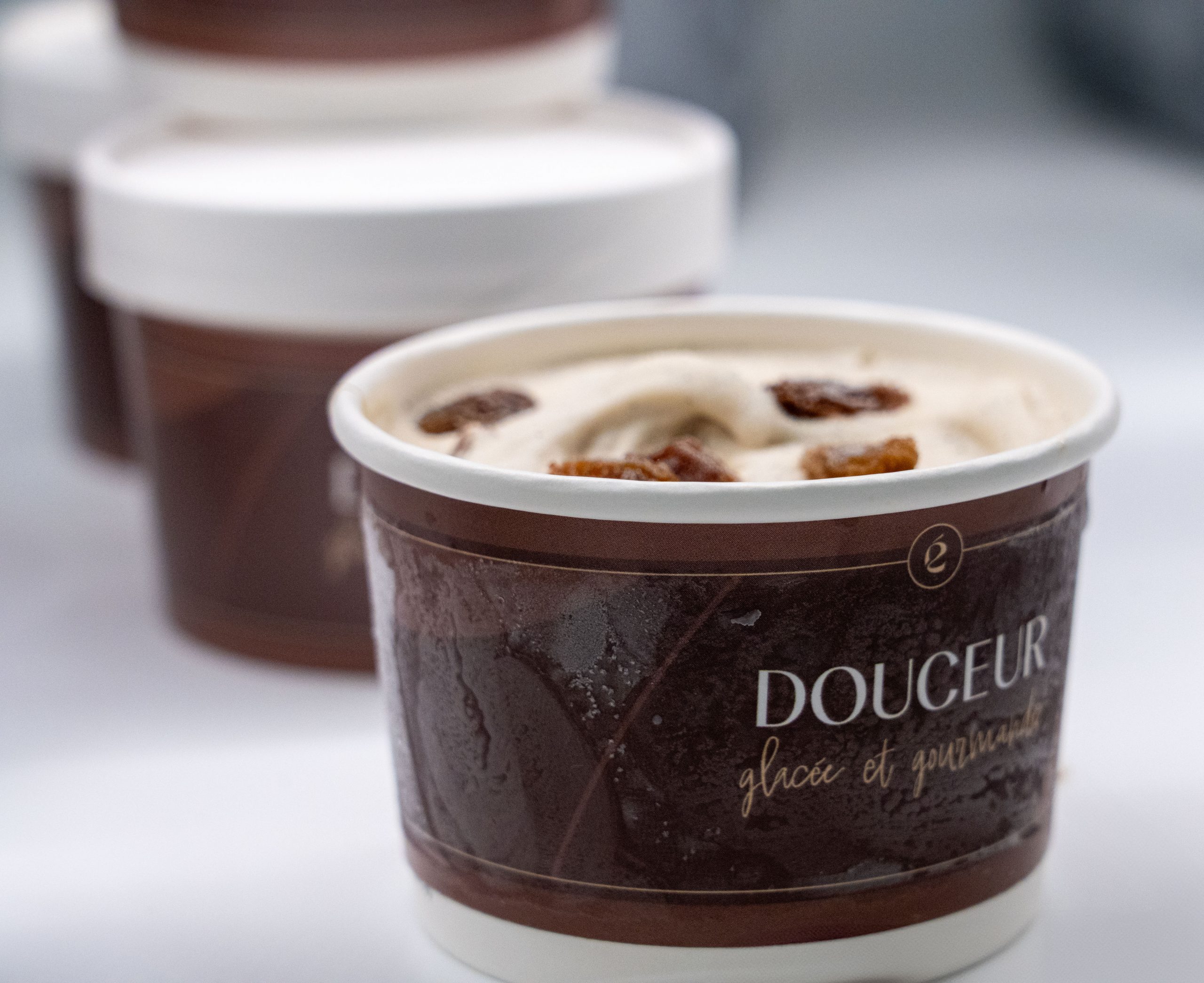Pot de glace gourmande 25 cl, parfums disponibles en boutique