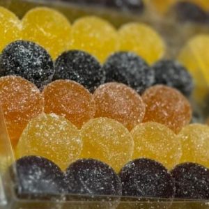 Boîte de 20 pâtes de fruits assorties : framboise, poire-yuzu, ananas, myrtille, abricot-passion