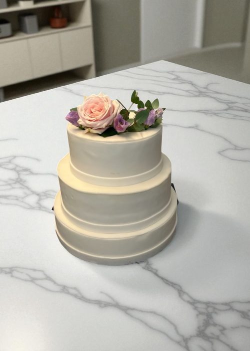 Weeding Cake