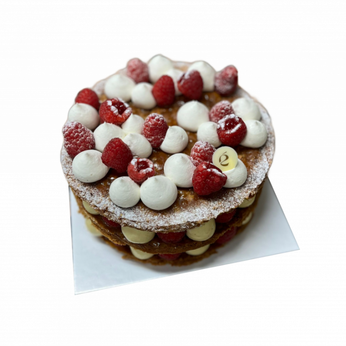 Mille-feuille aux framboises avec crème pâtissière